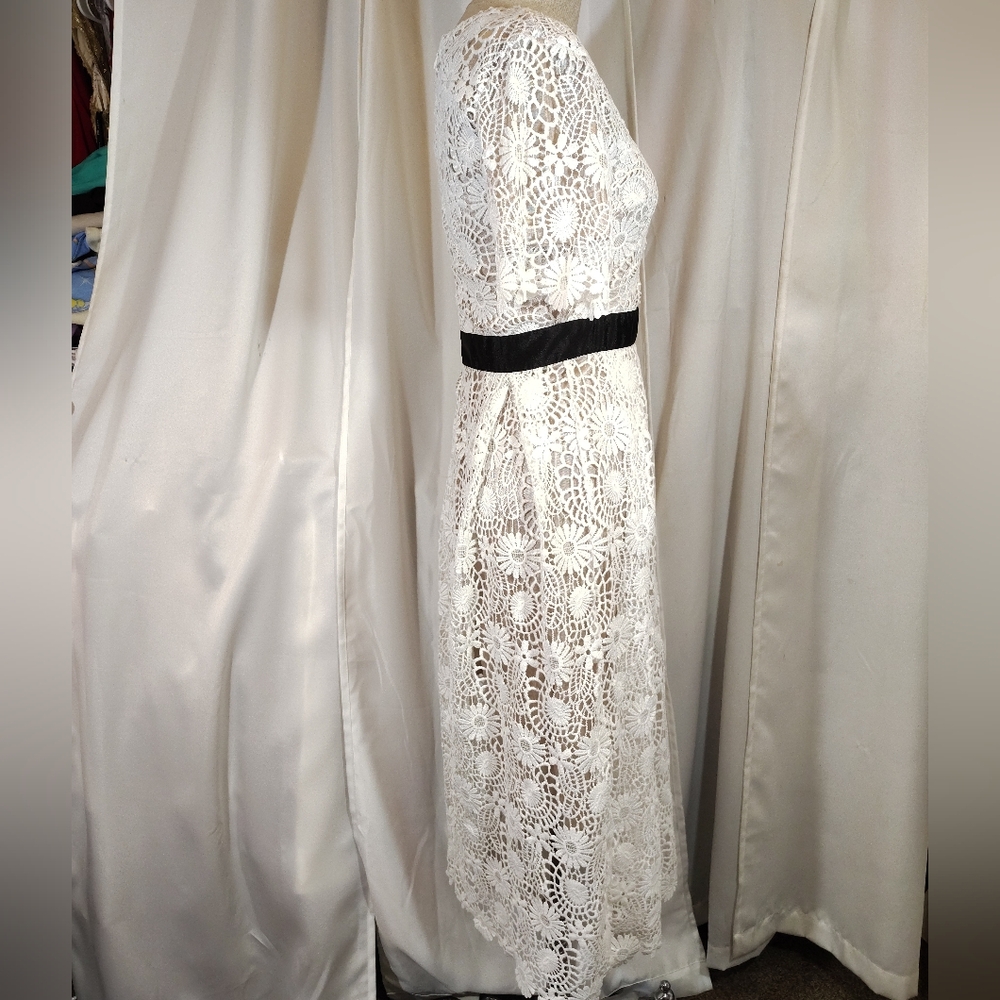 Lady Sharpely Maxi Dress, Vintage,White Lace Beige Lining, ZipUp, Short Sleeve,2 - Picture 9 of 14